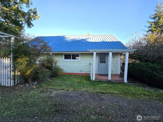 1008 E Pioneer, Montesano, WA 98563