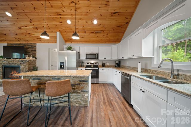 79 Trillium Way, Bryson City, NC 28713