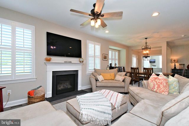 242 HILLSTONE CIR, Souderton, PA 18964