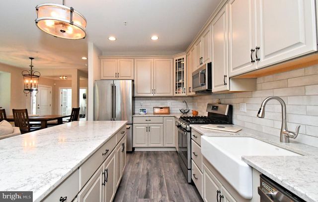 242 HILLSTONE CIR, Souderton, PA 18964