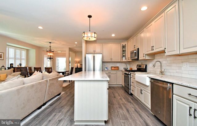 242 HILLSTONE CIR, Souderton, PA 18964