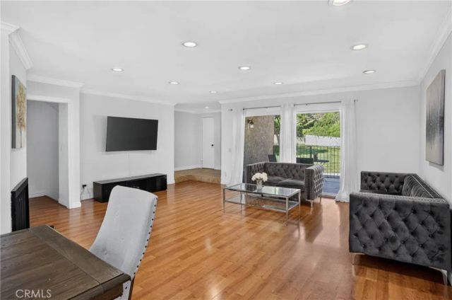 9541 Via Salerno, Burbank, CA 91504