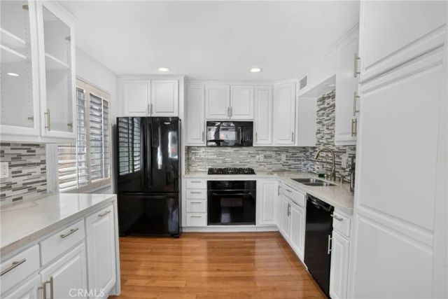 9541 Via Salerno, Burbank, CA 91504