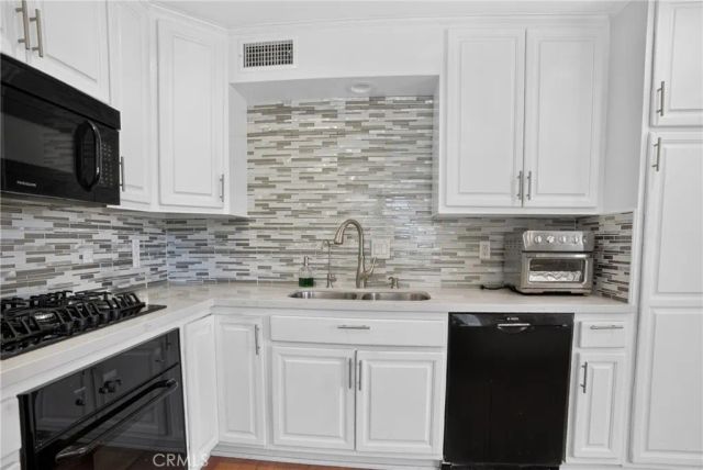 9541 Via Salerno, Burbank, CA 91504