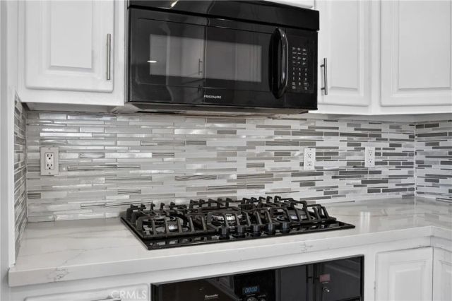 9541 Via Salerno, Burbank, CA 91504