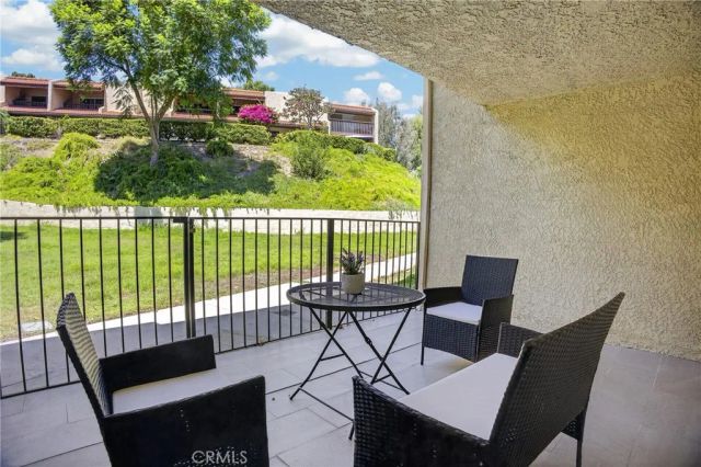 9541 Via Salerno, Burbank, CA 91504