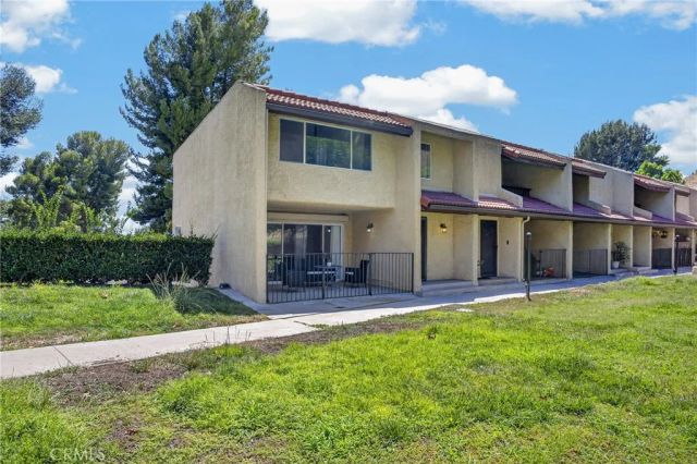9541 Via Salerno, Burbank, CA 91504