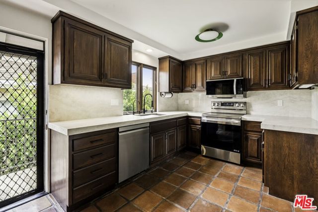 1702 Idaho Avenue 3, Santa Monica, CA 90403