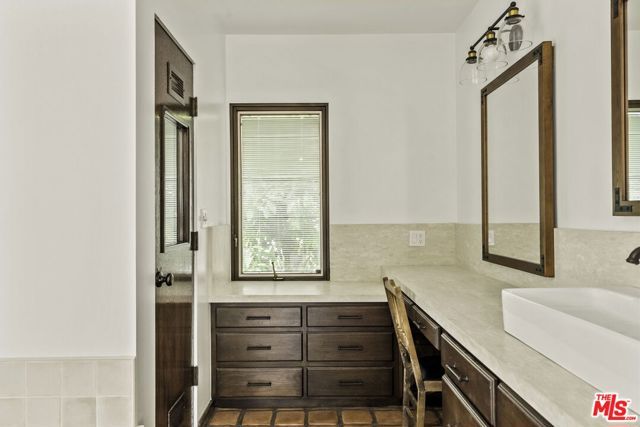 1702 Idaho Avenue 3, Santa Monica, CA 90403