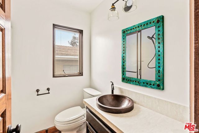 1702 Idaho Avenue 3, Santa Monica, CA 90403