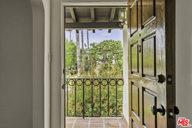 1702 Idaho Avenue 3, Santa Monica, CA 90403