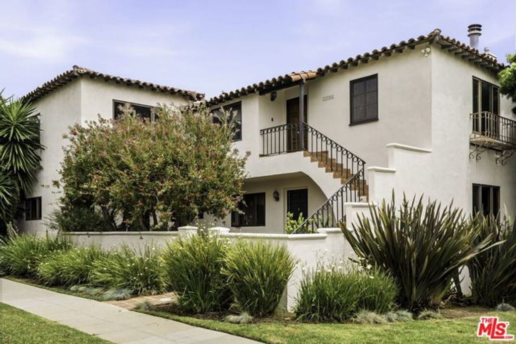 1702 Idaho Avenue 3, Santa Monica, CA 90403