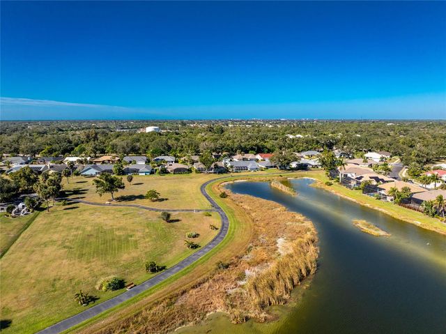 537 LAKE OF THE WOODS DRIVE, Venice, FL 34293