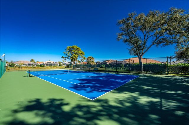 537 LAKE OF THE WOODS DRIVE, Venice, FL 34293