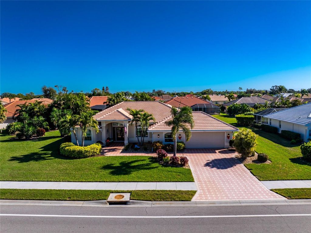537 LAKE OF THE WOODS DRIVE, Venice, FL 34293
