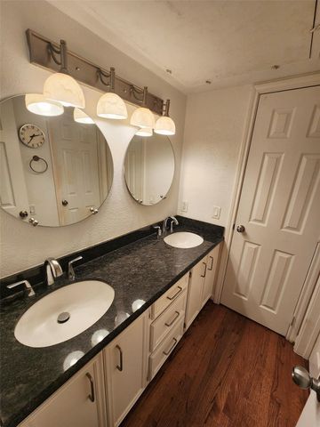 1880 White Oak Drive 127, Houston, TX 77009