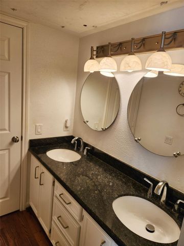 1880 White Oak Drive 127, Houston, TX 77009