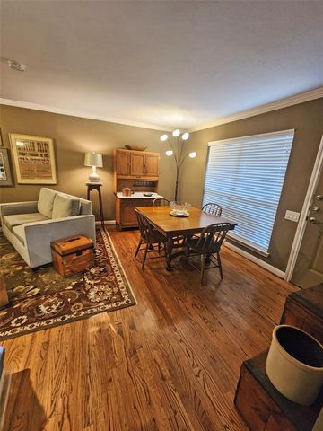 1880 White Oak Drive 127, Houston, TX 77009