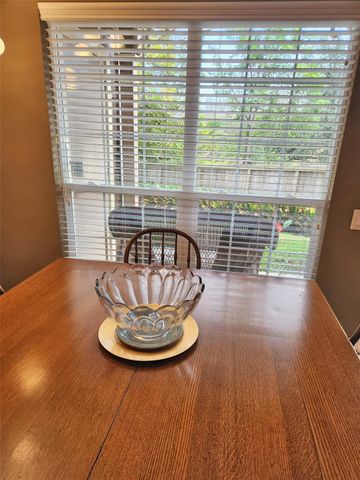 1880 White Oak Drive 127, Houston, TX 77009