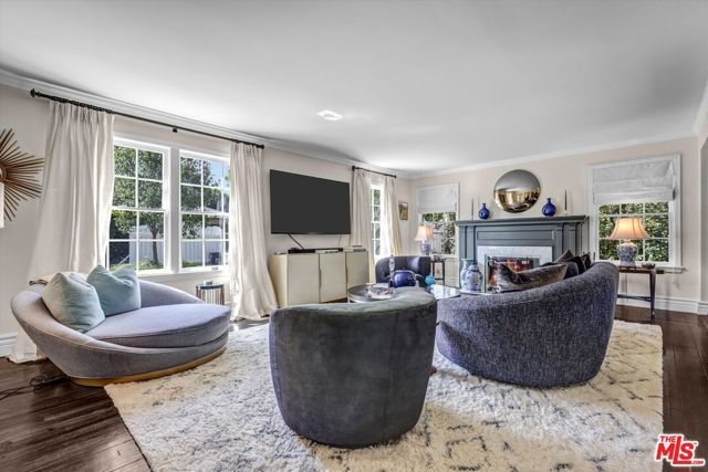 15235 Valley Vista Boulevard, Los Angeles, CA 91403