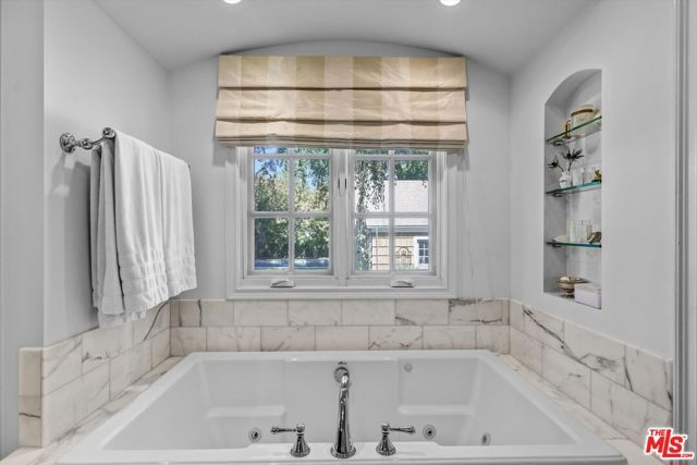 15235 Valley Vista Boulevard, Los Angeles, CA 91403