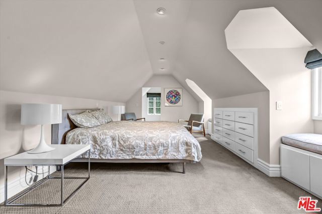 15235 Valley Vista Boulevard, Los Angeles, CA 91403