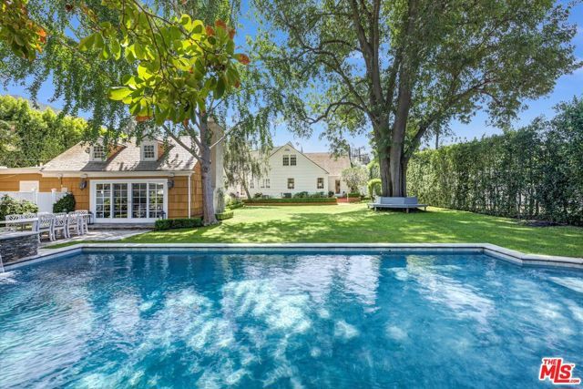 15235 Valley Vista Boulevard, Los Angeles, CA 91403