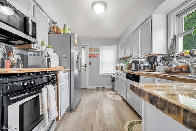 29407 Waldensa Avenue, Wickliffe, OH 44092