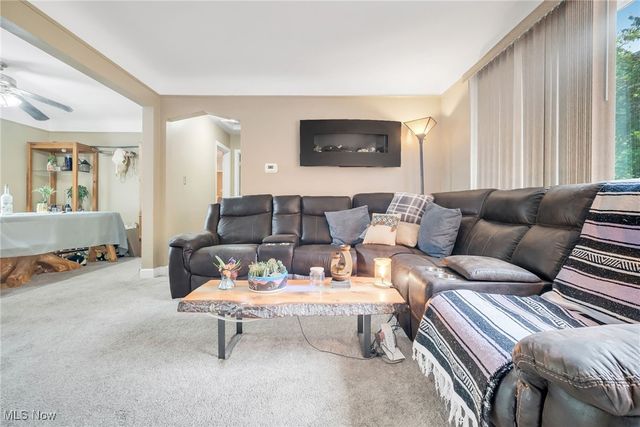 29407 Waldensa Avenue, Wickliffe, OH 44092