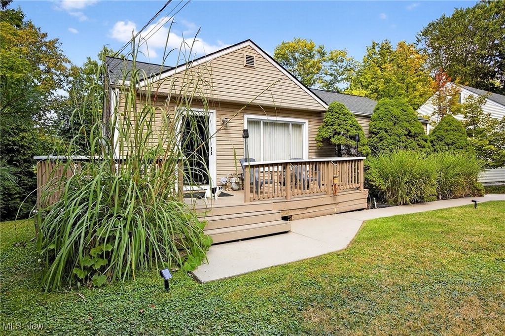 29407 Waldensa Avenue, Wickliffe, OH 44092