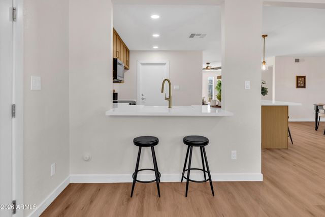 2220 E JEROME Avenue, Mesa, AZ 85204