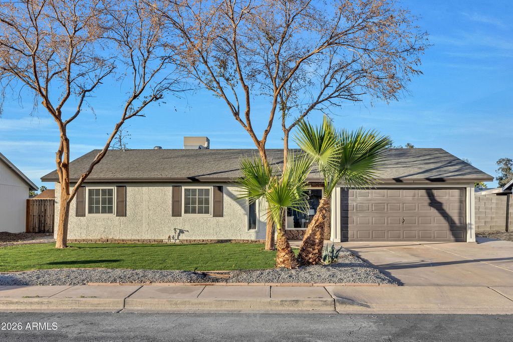 2220 E JEROME Avenue, Mesa, AZ 85204