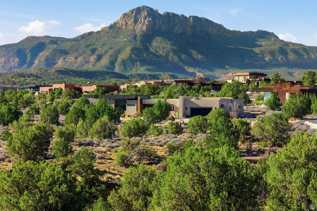 3104 APACHE CIR, Springdale, UT 84767