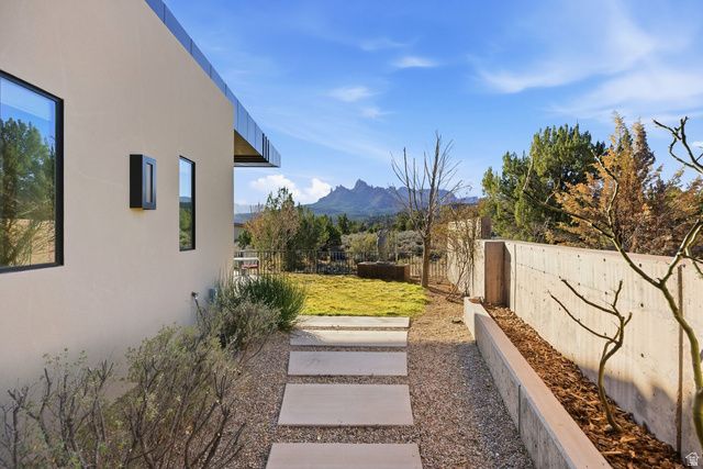 3104 APACHE CIR, Springdale, UT 84767