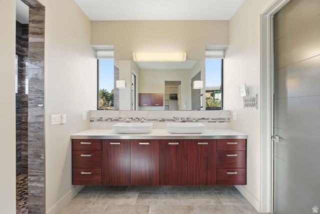 3104 APACHE CIR, Springdale, UT 84767