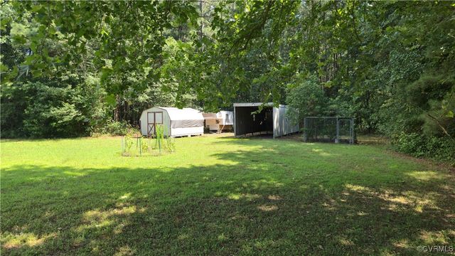 10129 Squirrel Level Rd, Dinwiddie, VA 23803