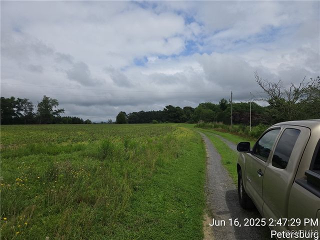 10129 Squirrel Level Rd, Dinwiddie, VA 23803