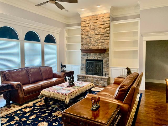 10 Sethstone Drive, Greenbrier, AR 72058