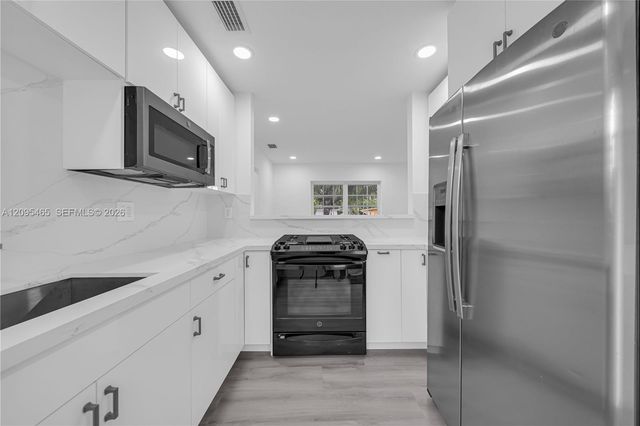 6351 NW 38th Terrace, Virginia Gardens, FL 33166