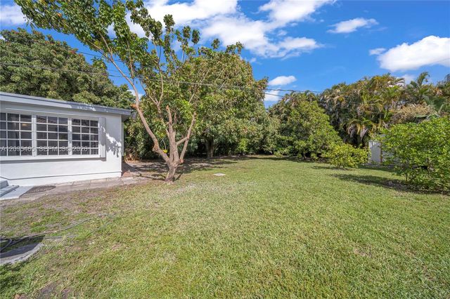 6351 NW 38th Terrace, Virginia Gardens, FL 33166