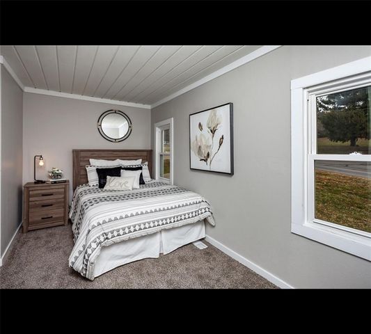 2704 Hubbell Avenue, Des Moines, IA 50317