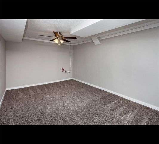 2704 Hubbell Avenue, Des Moines, IA 50317