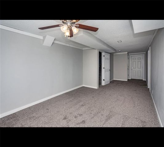 2704 Hubbell Avenue, Des Moines, IA 50317