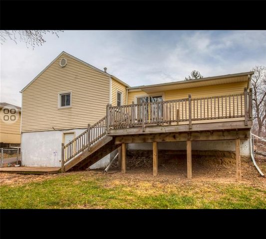 2704 Hubbell Avenue, Des Moines, IA 50317