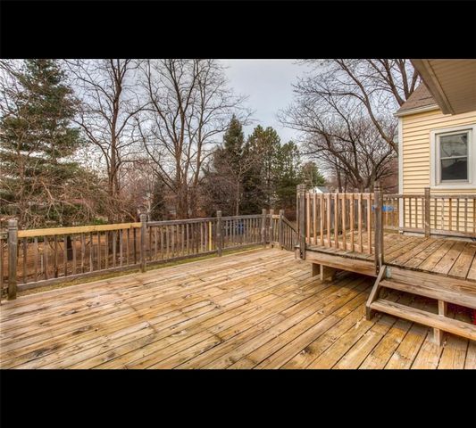2704 Hubbell Avenue, Des Moines, IA 50317