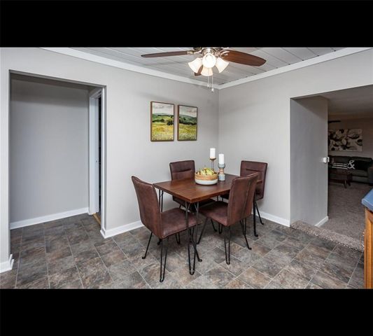 2704 Hubbell Avenue, Des Moines, IA 50317