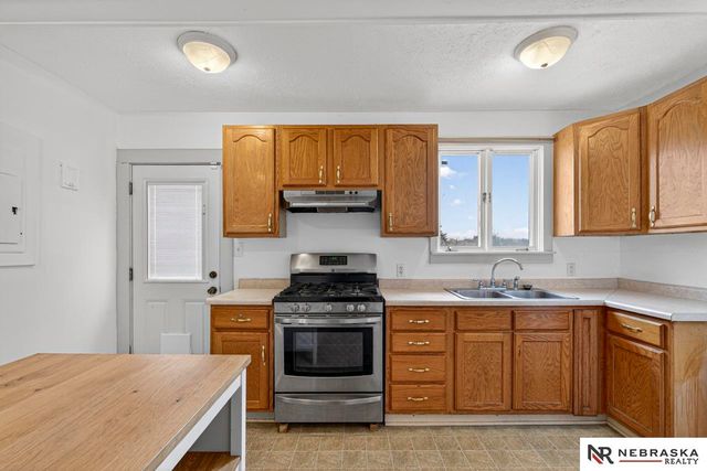 1507 S 25th Avenue, Omaha, NE 68105