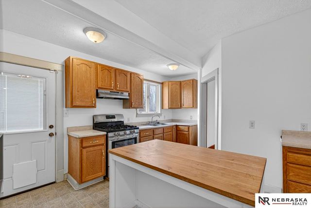 1507 S 25th Avenue, Omaha, NE 68105