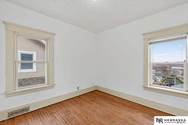 1507 S 25th Avenue, Omaha, NE 68105