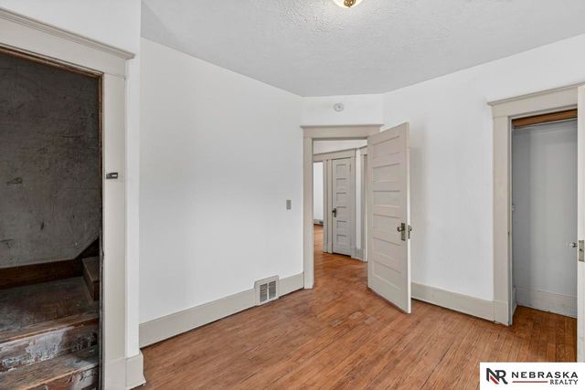 1507 S 25th Avenue, Omaha, NE 68105